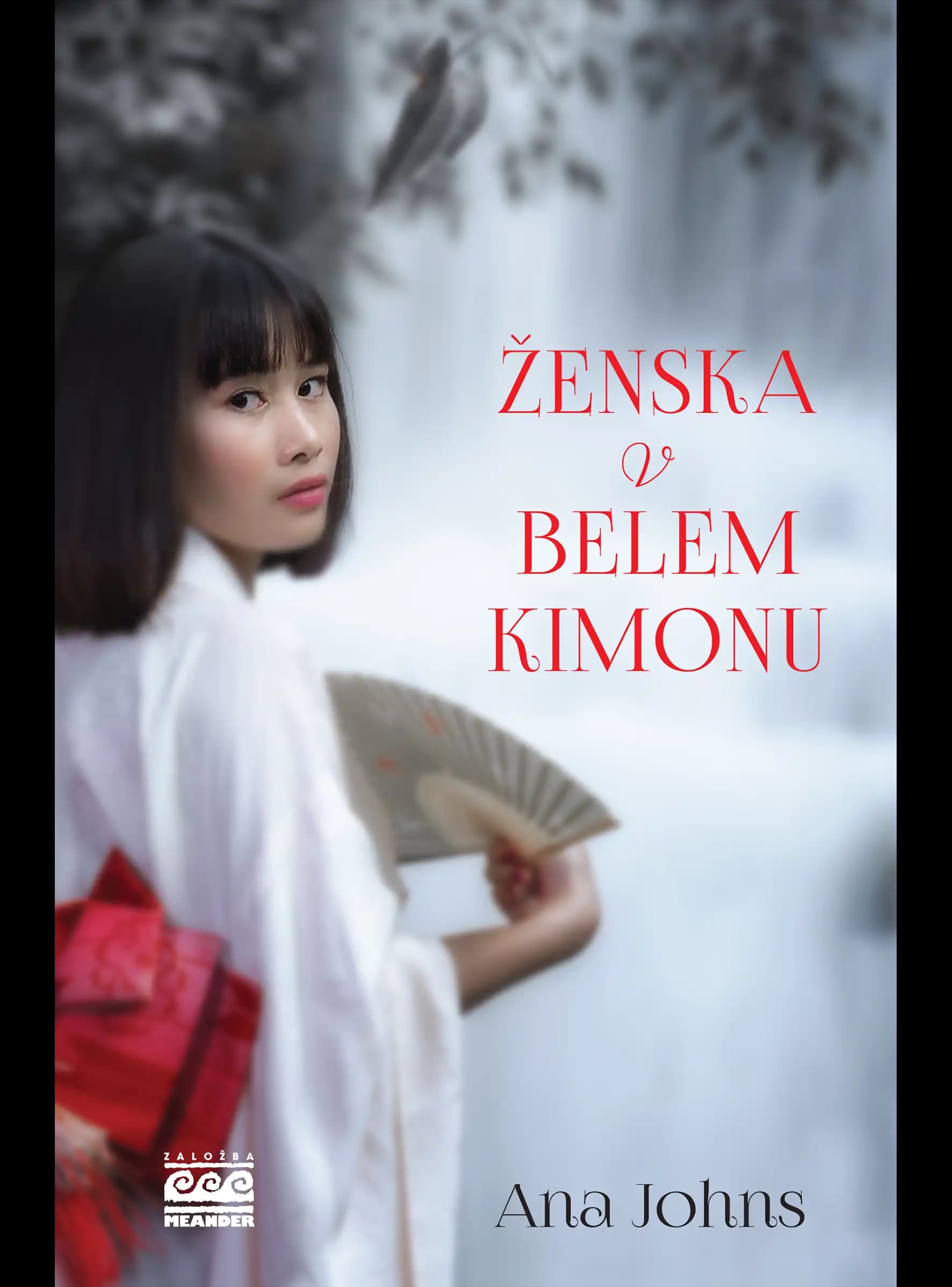 ŽENSKA V BELEM KIMON